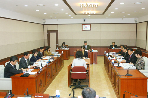 제 157회 정례회 재무건설위원회의 활동 모습
