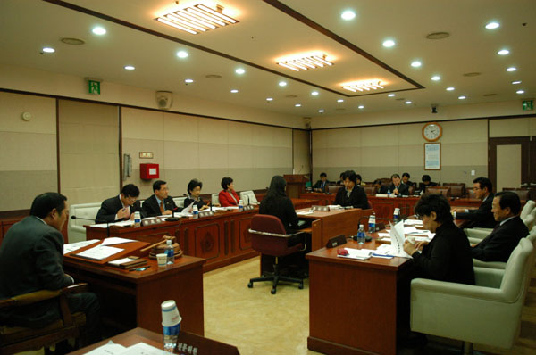 2008년 운영위위원회 행정사무감사 시행