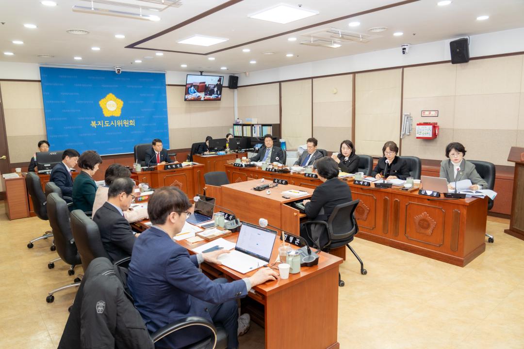 '제317회 임시회 복지도시위원회' 게시글의 사진(1) '제317회 임시회 복지도시위원회 (1).jpg'