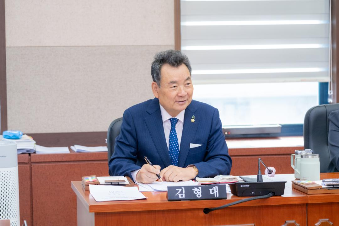 '제322회 임시회 제1차 운영위원회' 게시글의 사진(10) '제322회 임시회 제1차 운영위원회 (10).jpg'