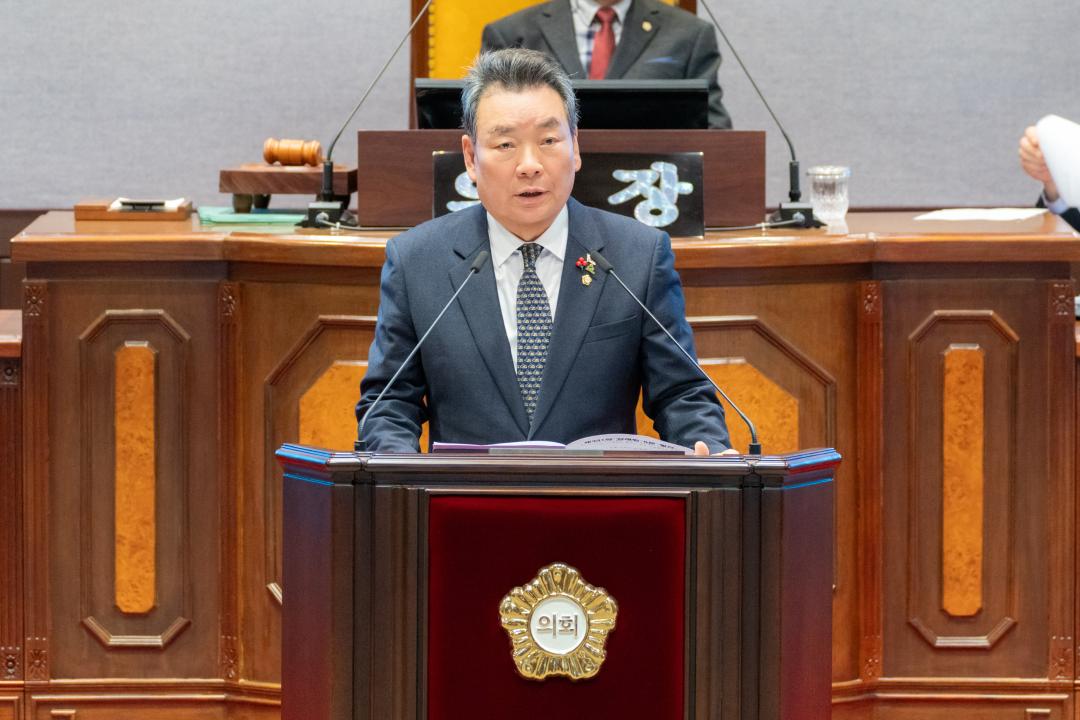 '제331회 정례회 제3차 본회의' 게시글의 사진(18) '제331회 정례회 제3차 본회의 (18).jpg'