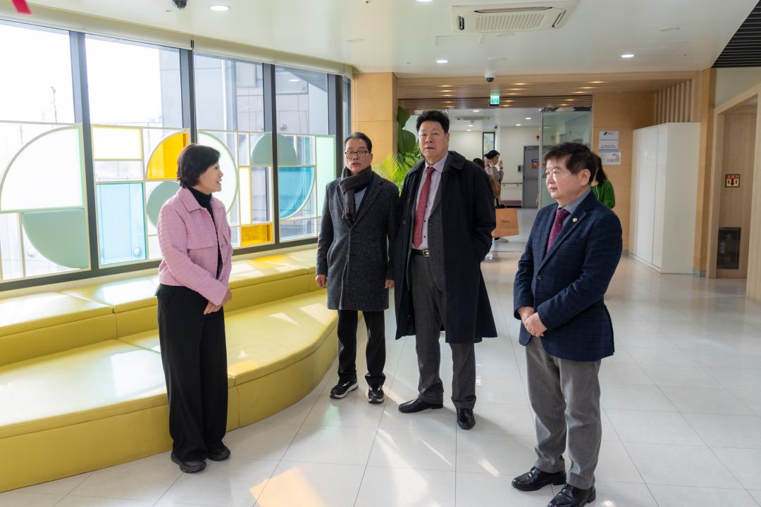 '강남장애인가족지원센터 성금전달' 게시글의 사진(5) '강남장애인가족지원센터 성금전달 (5).jpg'