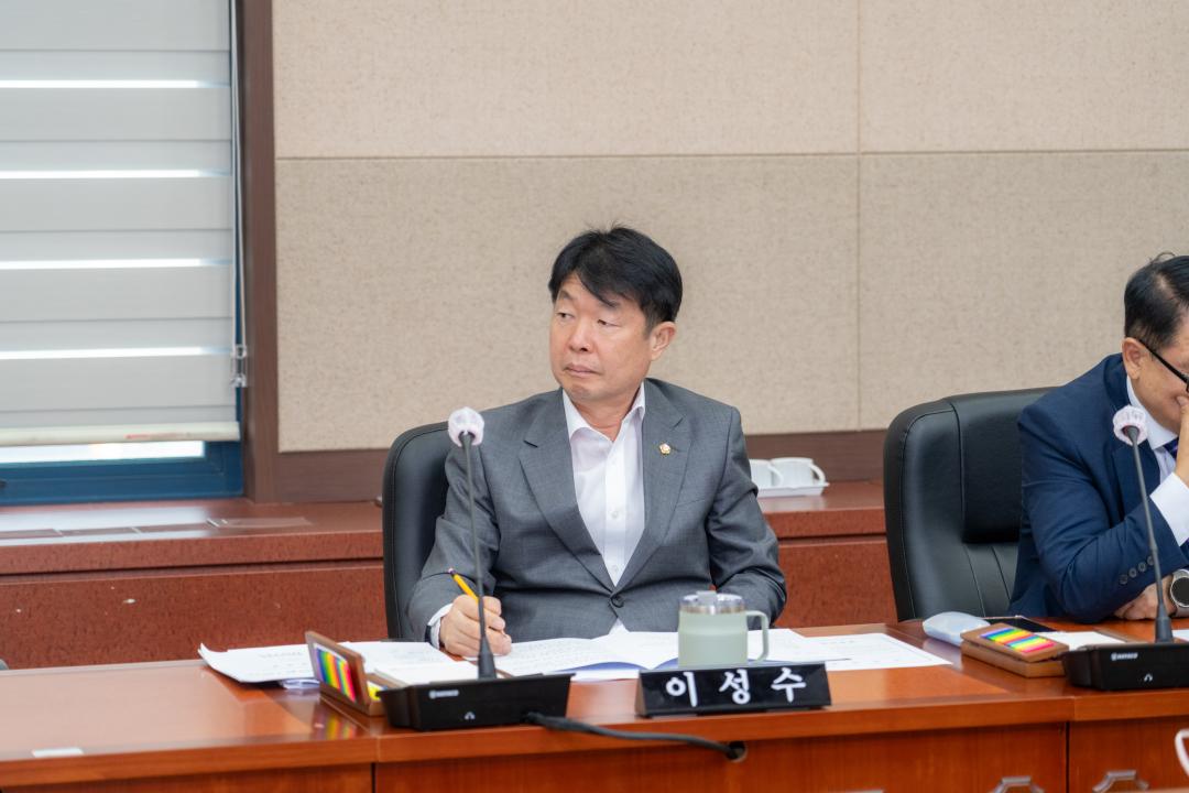 '제322회 임시회 행정안전위원회' 게시글의 사진(12) '제322회 임시회 행정안전위원회 (12).jpg'