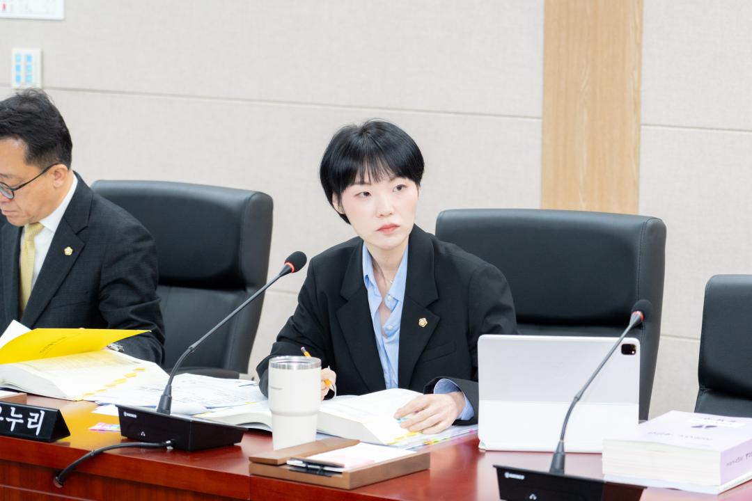 '제331회 정례회 복지문화위원회' 게시글의 사진(17) '제331회 정례회 복지문화위원회 (17).jpg'