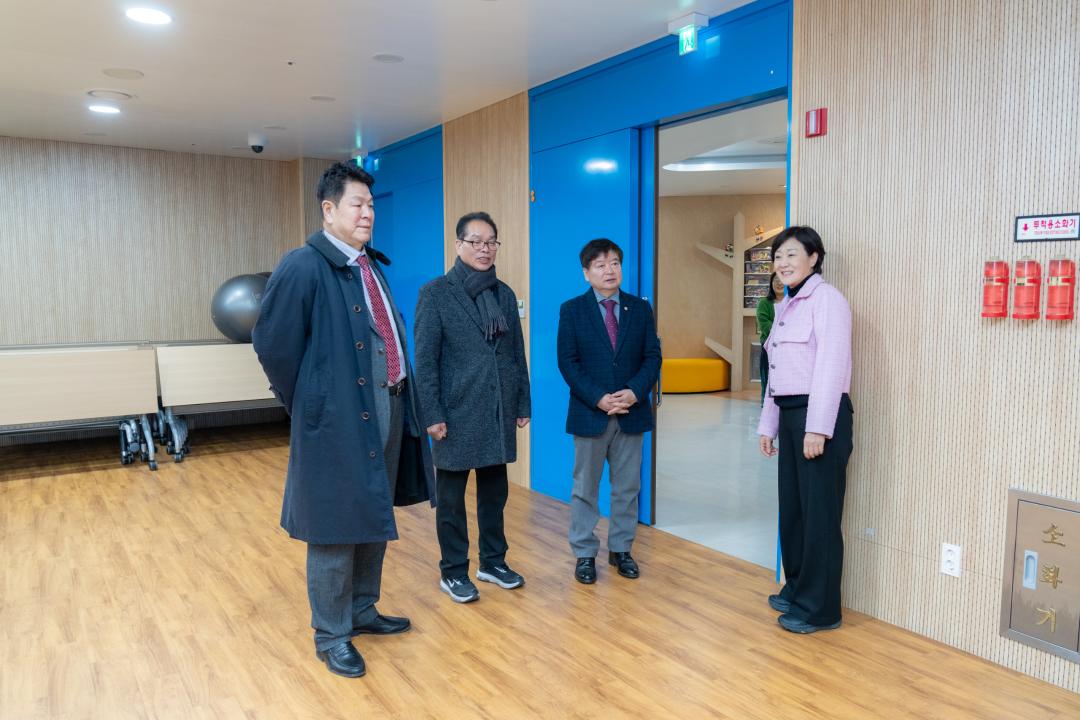 '강남장애인가족지원센터 성금전달' 게시글의 사진(7) '강남장애인가족지원센터 성금전달 (8).jpg'