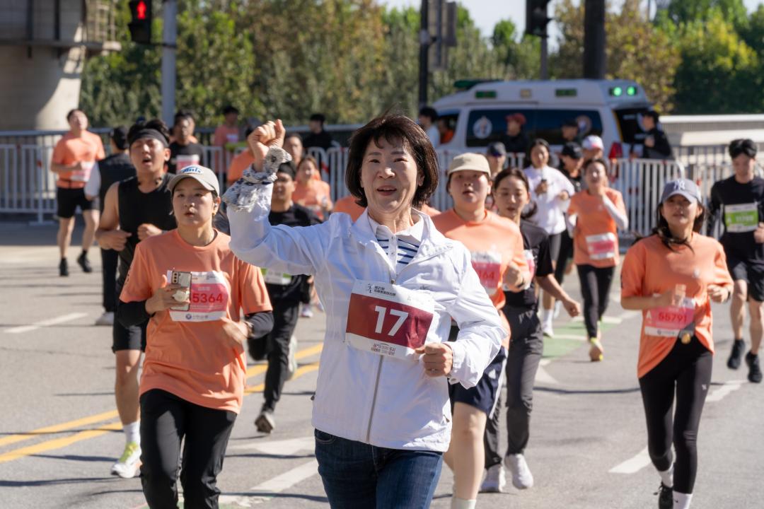 '제21회 국제평화마라톤대회' 게시글의 사진(86) '제21회 국제평화마라톤대회 (89).jpg' '제21회 국제평화마라톤대회' 게시글의 사진(86) '제21회 국제평화마라톤대회 (89).jpg'