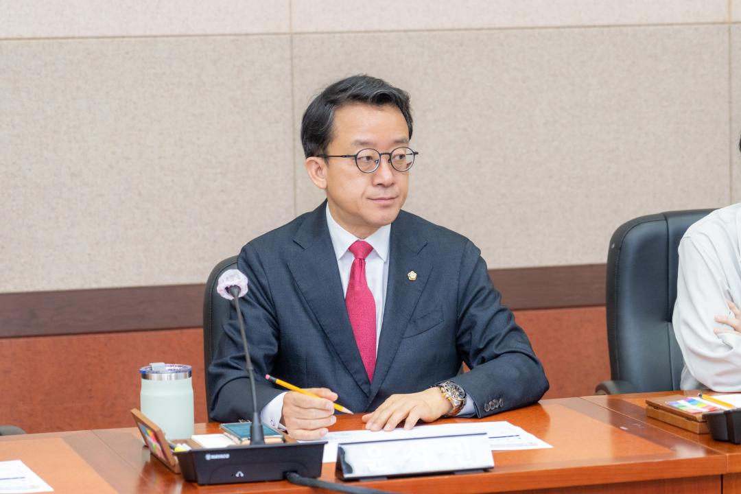 '제326회 임시회 폐회중 제2차 운영위원회' 게시글의 사진(5) '제326회 임시회 폐회중 제2차 운영위원회 (5).jpg'