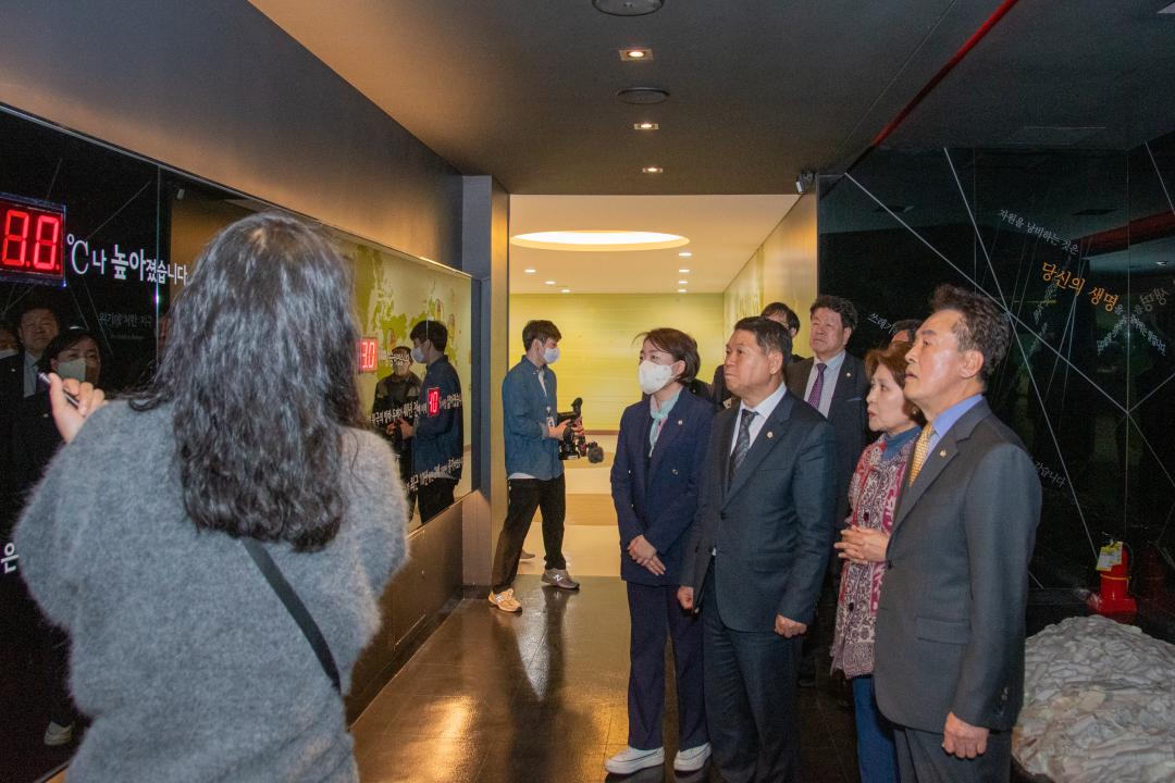 '제310회 임시회 복지도시위원회 현장방문' 게시글의 사진(2) '0322_2 복도 현장방문(강남자원회수시설) (25).jpg'
