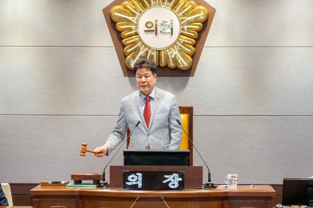 '제320회 임시회 제1차 본회의' 게시글의 사진(22) '제320회 임시회 제1차 본회의 (22).jpg' '제320회 임시회 제1차 본회의' 게시글의 사진(22) '제320회 임시회 제1차 본회의 (22).jpg'