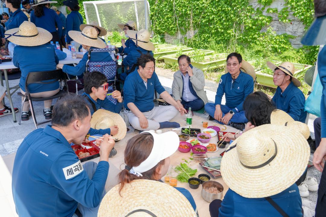 '제12회 강남구민화합축제' 게시글의 사진(47) '강남구민화합축제 (47).jpg' '제12회 강남구민화합축제' 게시글의 사진(47) '강남구민화합축제 (47).jpg'