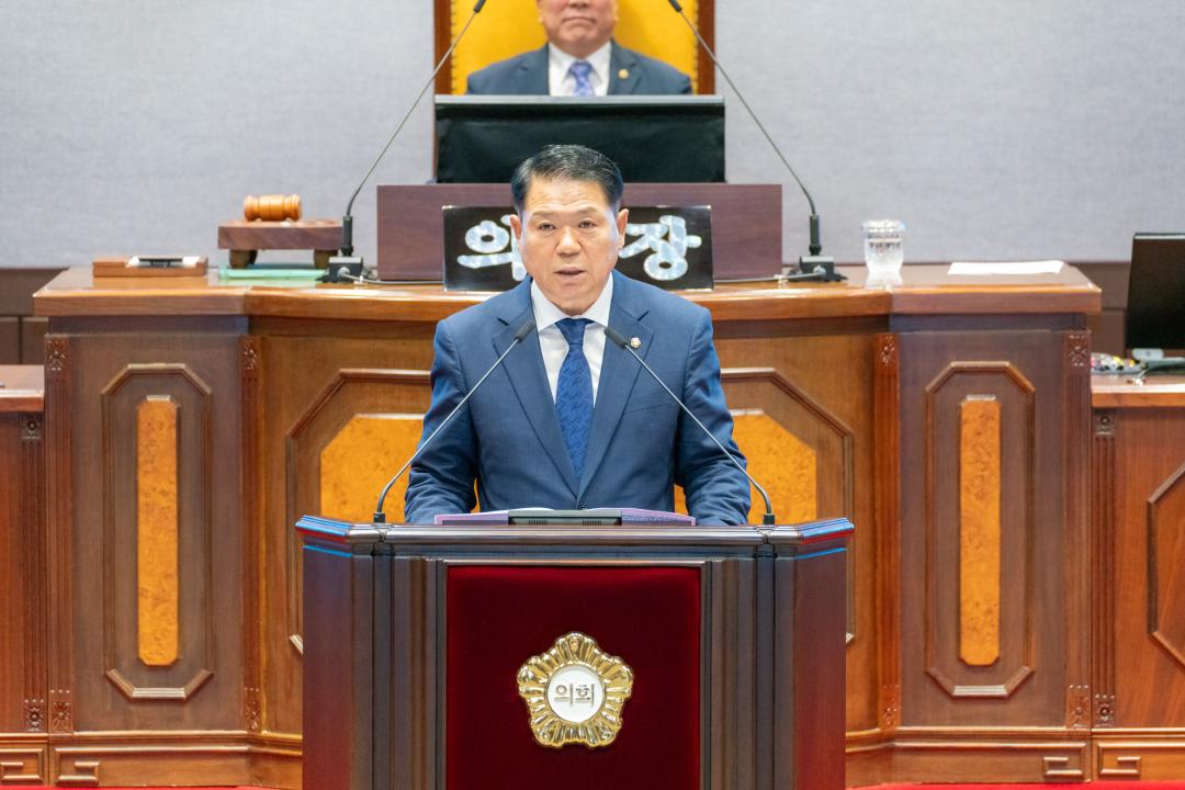 제321회 임시회 제2차 본회의 (11).jpg