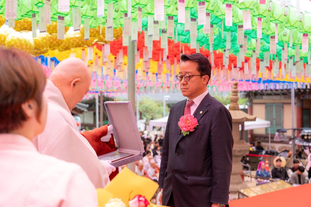 '2025년 부처님 오신 날 봉축법요식' 게시글의 사진(40) '2025년 부처님 오신 날 봉축법요식 (40).jpg'