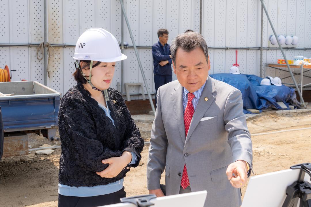'현장방문 행정안전위원회(양재천 수변활력거점)' 게시글의 사진(13) '현장방문 행정안전위원회(양재천 수변활력거점) (13).jpg'