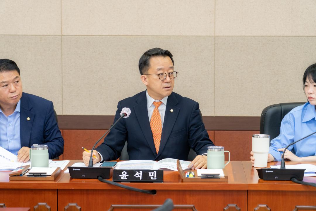 '제321회 임시회 폐회중 제2차 운영위원회' 게시글의 사진(4) '제321회 임시회 폐회중 제2차 운영위원회 (4).jpg'