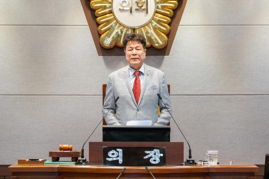 '제320회 임시회 제1차 본회의' 게시글의 사진(19) '제320회 임시회 제1차 본회의 (19).jpg' '제320회 임시회 제1차 본회의' 게시글의 사진(19) '제320회 임시회 제1차 본회의 (19).jpg'