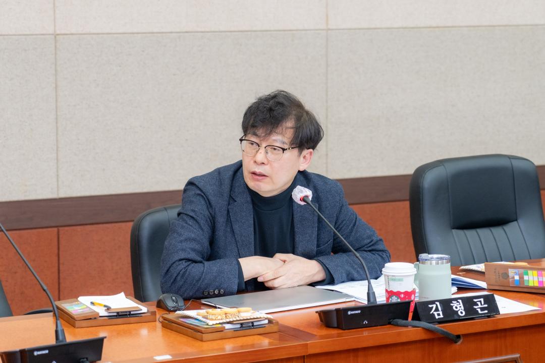 '제323회 제2차 정례회 제1차 운영위원회' 게시글의 사진(7) '제323회 정례회 제1차 운영위원회 (7).jpg'