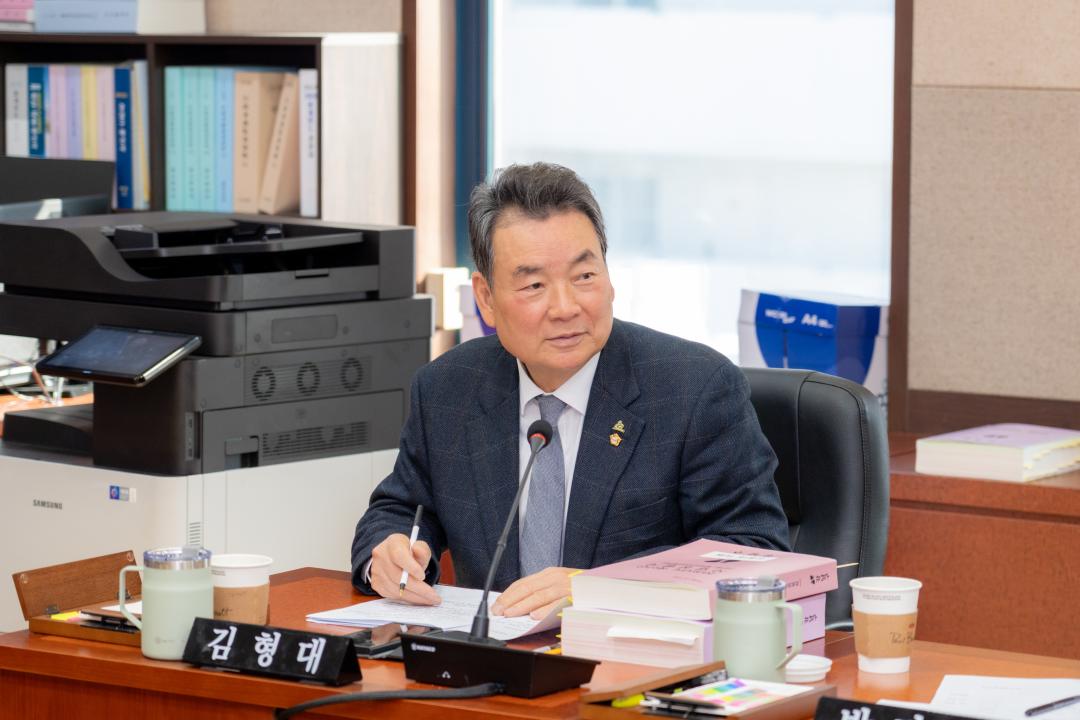 '제331회 정례회 제2차 운영위원회' 게시글의 사진(6) '제331회 정례회 제2차 운영위원회 (6).jpg'