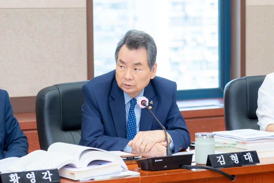 '제328회 정례회 행정안전위원회' 게시글의 사진(9) '제328회 정례회 행정안전위원회 (9).jpg'