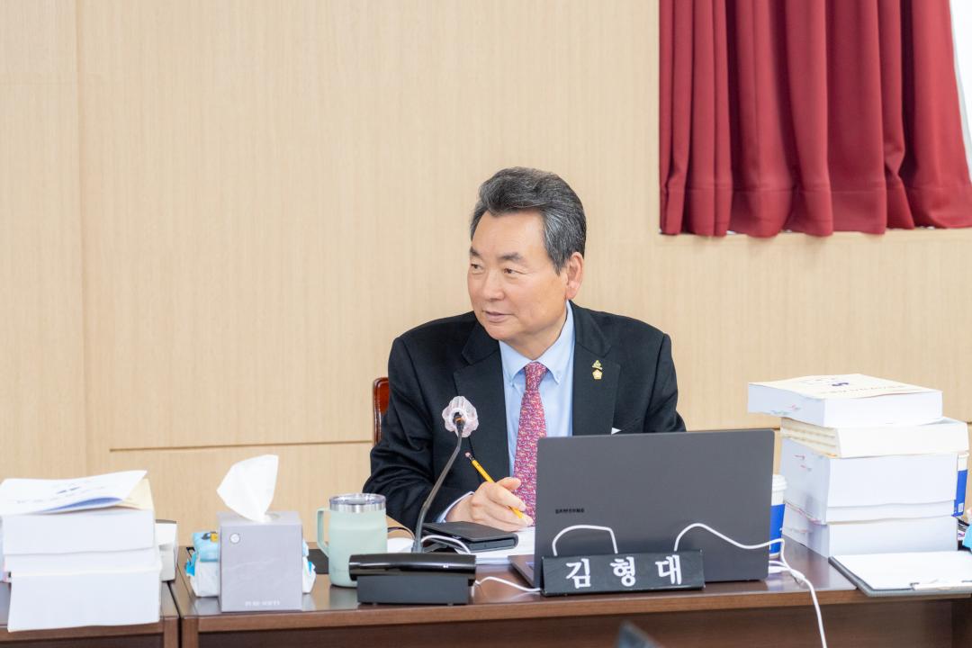 '행정사무감사(행정안전위원회)' 게시글의 사진(8) '행정사무감사(행정안전위원회) (8).jpg' '행정사무감사(행정안전위원회)' 게시글의 사진(8) '행정사무감사(행정안전위원회) (8).jpg'