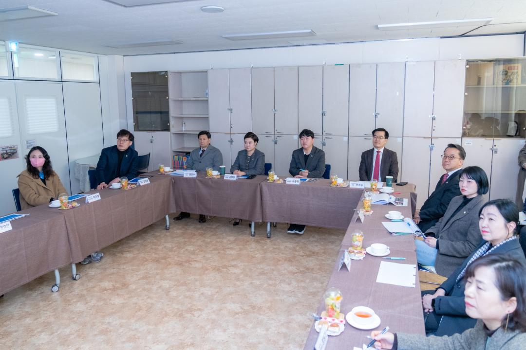 '제323회 제2차 정례회 복지문화위원회 현지확인' 게시글의 사진(12) '제323회 정례회 복지문화위원회 현지확인 (12).jpg' '제323회 제2차 정례회 복지문화위원회 현지확인' 게시글의 사진(12) '제323회 정례회 복지문화위원회 현지확인 (12).jpg'