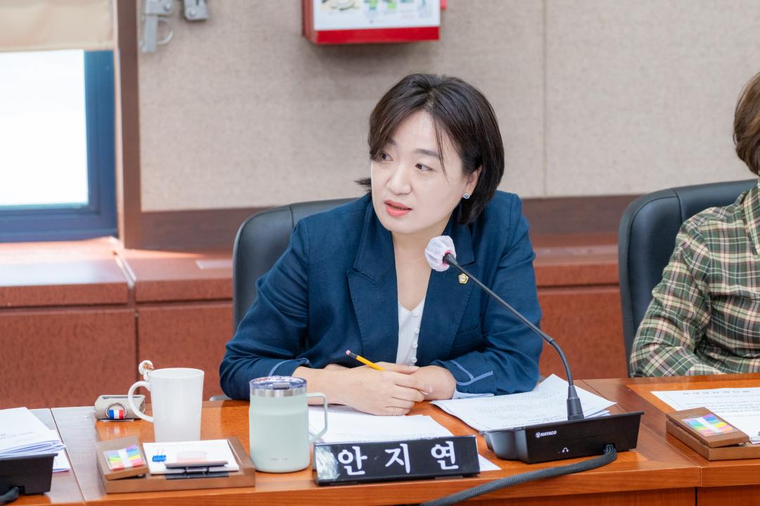 제319회 정례회 복지도시위원회 (7).jpg