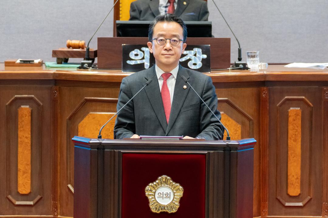 제331회 정례회 제3차 본회의 (8).jpg