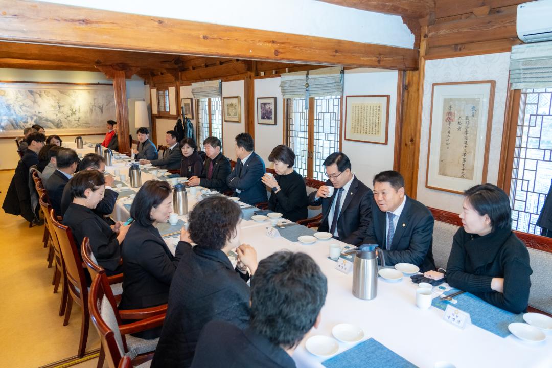 '2025 강남구의회 신년교례회' 게시글의 사진(4) '2025 강남구의회 신년교례회 (4).jpg'