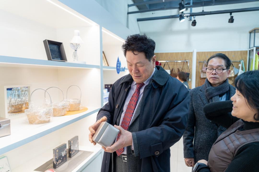 '강남장애인가족지원센터 성금전달' 게시글의 사진(13) '강남장애인가족지원센터 성금전달 (14).jpg'