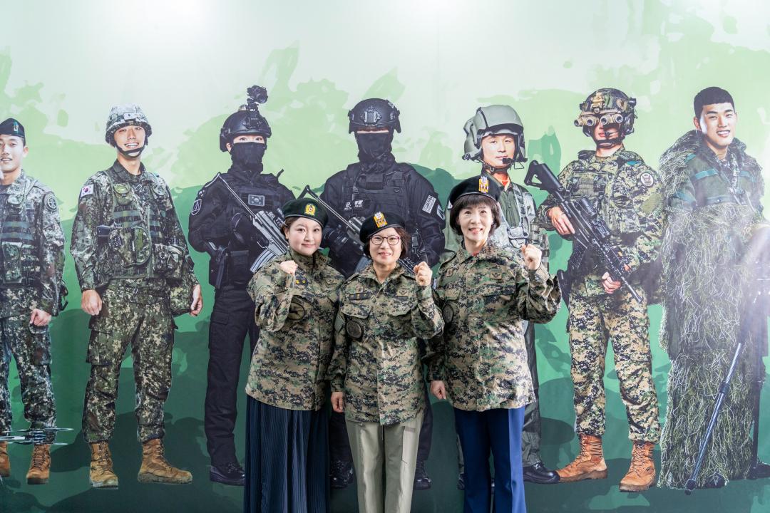 '강남구의회 구의원 안보교육' 게시글의 사진(14) 'R5_03683-Evoto.jpg' '강남구의회 구의원 안보교육' 게시글의 사진(14) 'R5_03683-Evoto.jpg'