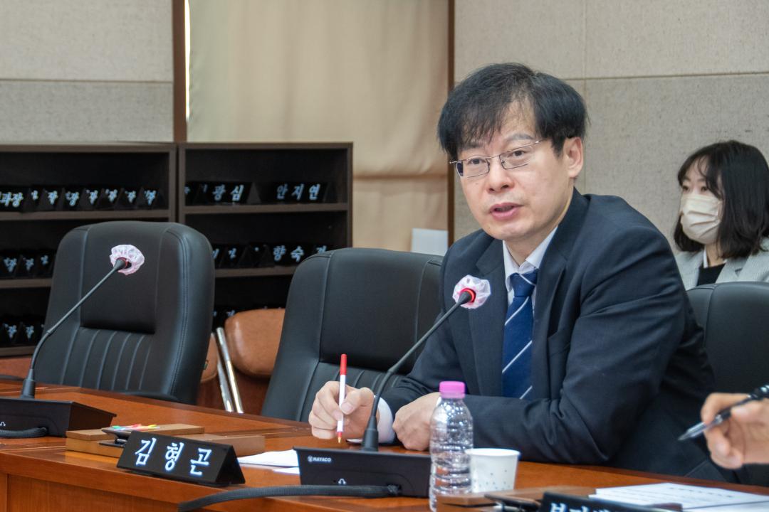 '제310회 임시회 복지도시위원회' 게시글의 사진(2) '제310회 임시회 복지도시위원회 (4).jpg'