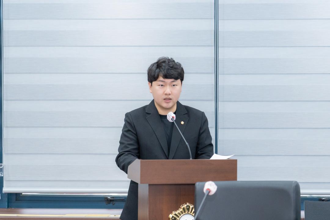 '제323회 제2차 정례회 복지문화위원회' 게시글의 사진(3) '제323회 정례회 복지문화위원회 (3).jpg' '제323회 제2차 정례회 복지문화위원회' 게시글의 사진(3) '제323회 정례회 복지문화위원회 (3).jpg'