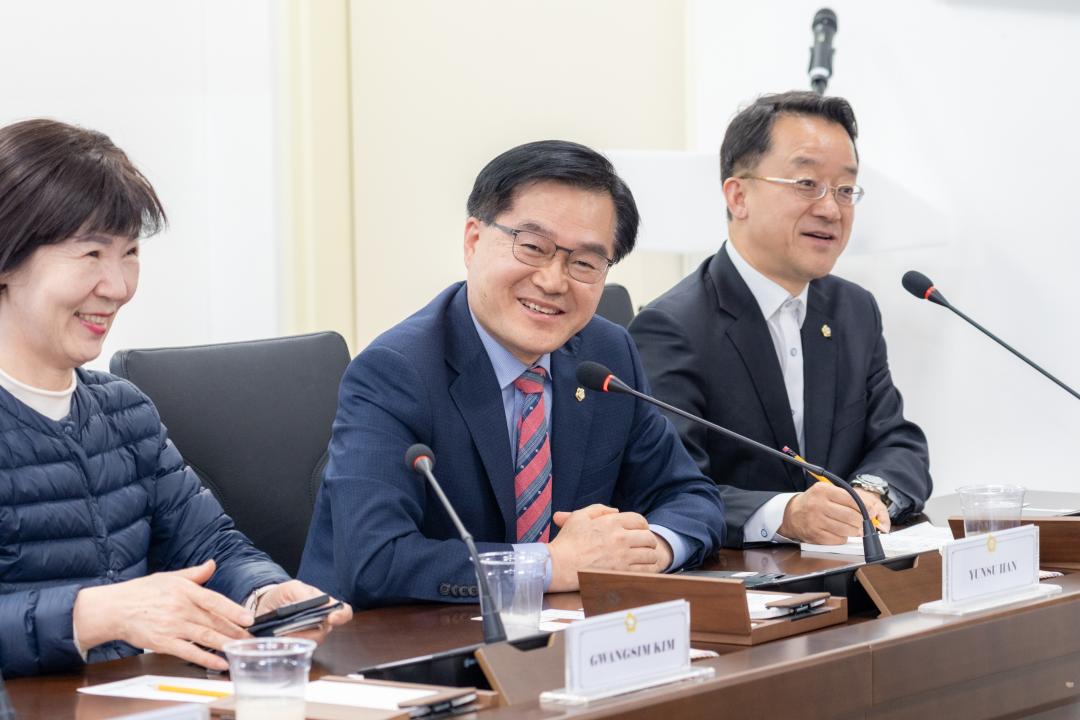 일본 도쿄도 구의장회 방문 (8).jpg