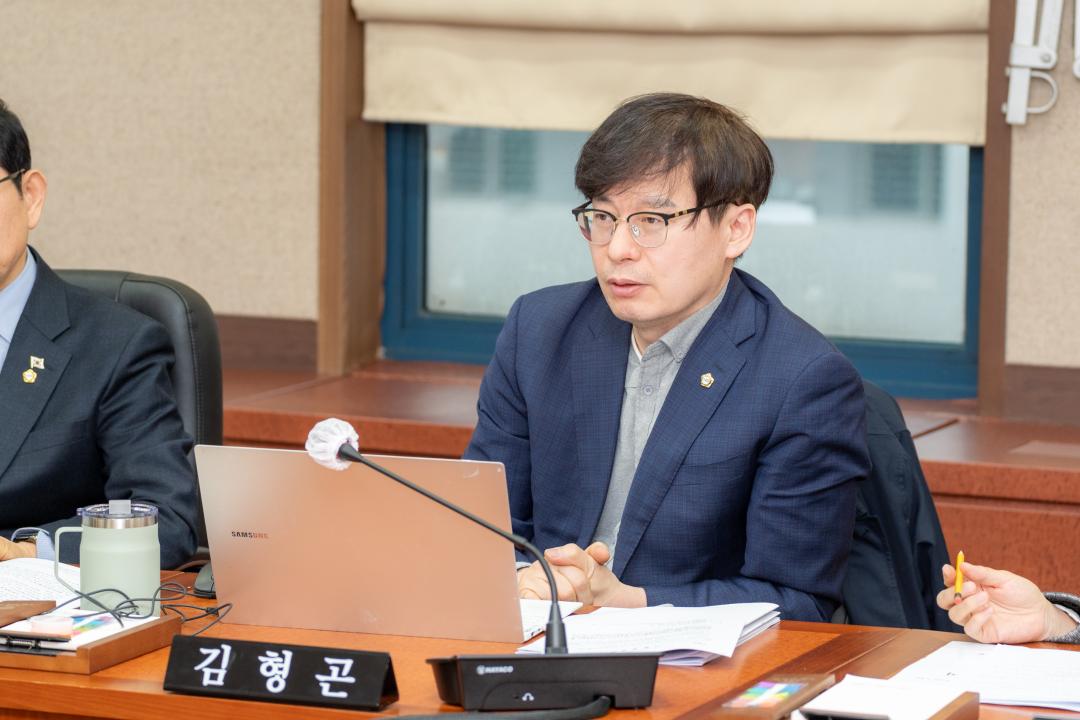 '제317회 임시회 제1차 운영위원회' 게시글의 사진(11) '제317회 임시회 제1차 운영위원회 (11).jpg'