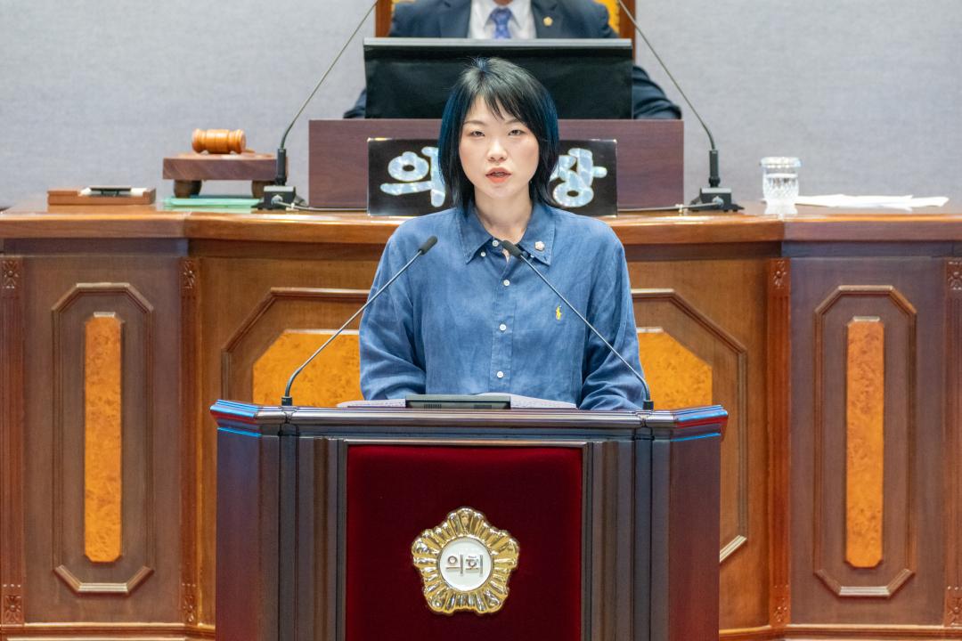 제321회 임시회 제2차 본회의 (8).jpg