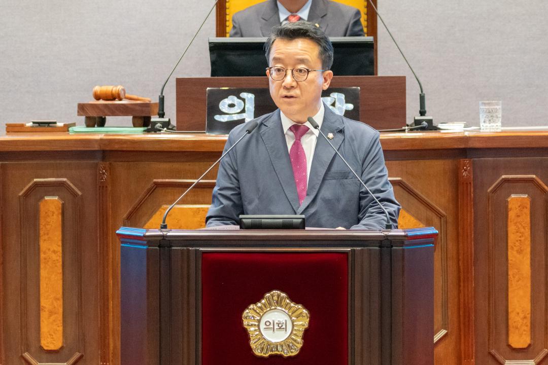 '제318회 임시회 제2차 본회의' 게시글의 사진(7) '제318회 임시회 제2차 본회의 (10).jpg'