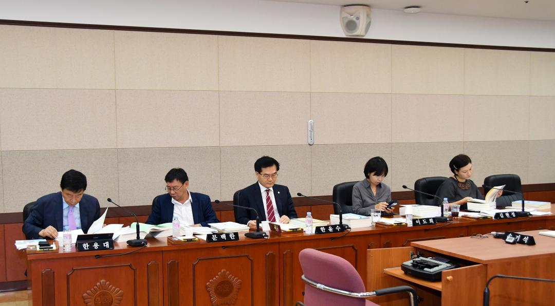 '제270회 제1차정례회 행정재경위원회' 게시글의 사진(2) 'GNC_3259.jpg' '제270회 제1차정례회 행정재경위원회' 게시글의 사진(2) 'GNC_3259.jpg'