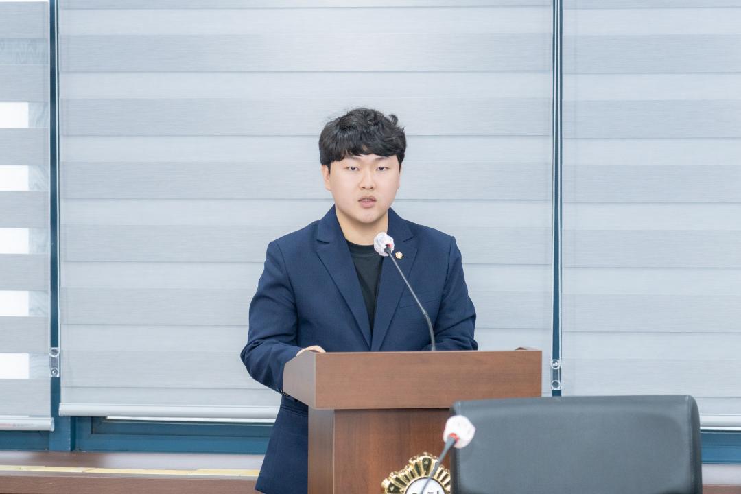 '제323회 제2차 정례회 복지문화위원회' 게시글의 사진(7) '제323회 정례회 복지문화위원회 (7).jpg' '제323회 제2차 정례회 복지문화위원회' 게시글의 사진(7) '제323회 정례회 복지문화위원회 (7).jpg'