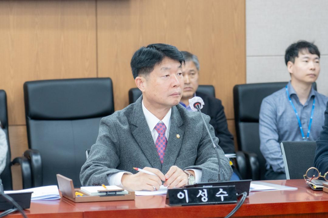 제323회 정례회 복지문화위원회 (6).jpg