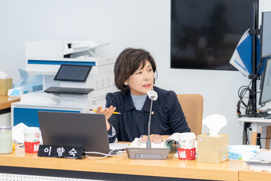 '2025 행정사무감사(경제도시위원회)' 게시글의 사진(9) '2025 행정사무감사(경제도시위원회) (9).jpg'