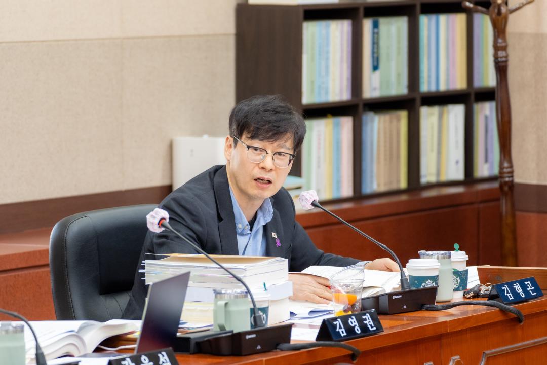 1206_2 제315회 제2차 정례회 예산결산특별위원회 (4).jpg