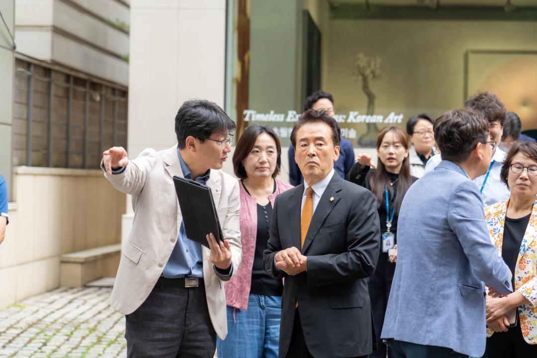 '현장방문 행정안전위원회(도산공원 일대)' 게시글의 사진(12) '현장방문 행정안전위원회(도산공원 일대) (15).jpg' '현장방문 행정안전위원회(도산공원 일대)' 게시글의 사진(12) '현장방문 행정안전위원회(도산공원 일대) (15).jpg'