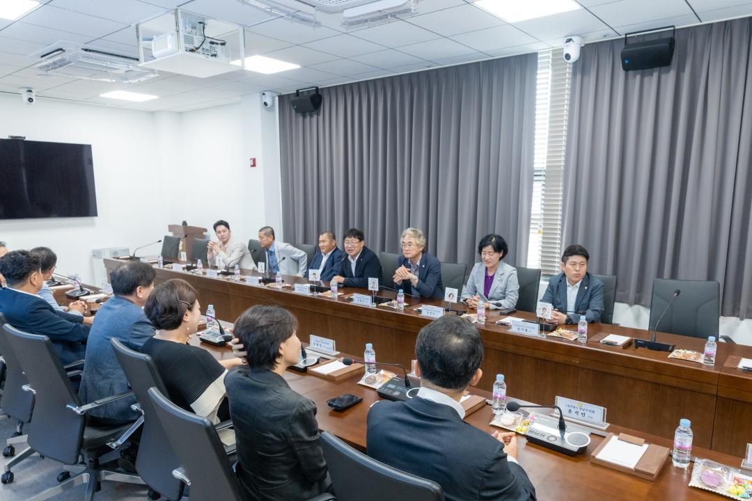 양구군의회 방문 (2).jpg