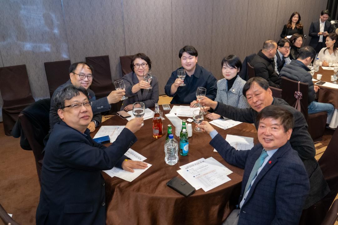 2023 강남구의회 송년회 (12).jpg
