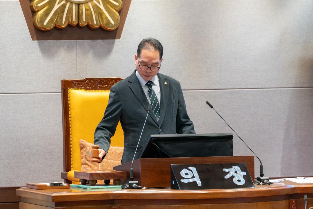 '제324회 임시회 제2차 본회의' 게시글의 사진(11) '제324회 임시회 제2차 본회의 (11).jpg'