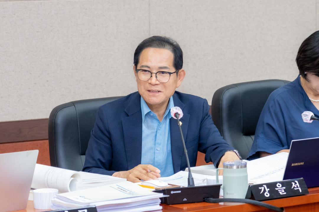 제319회 정례회 복지도시위원회 (12).jpg