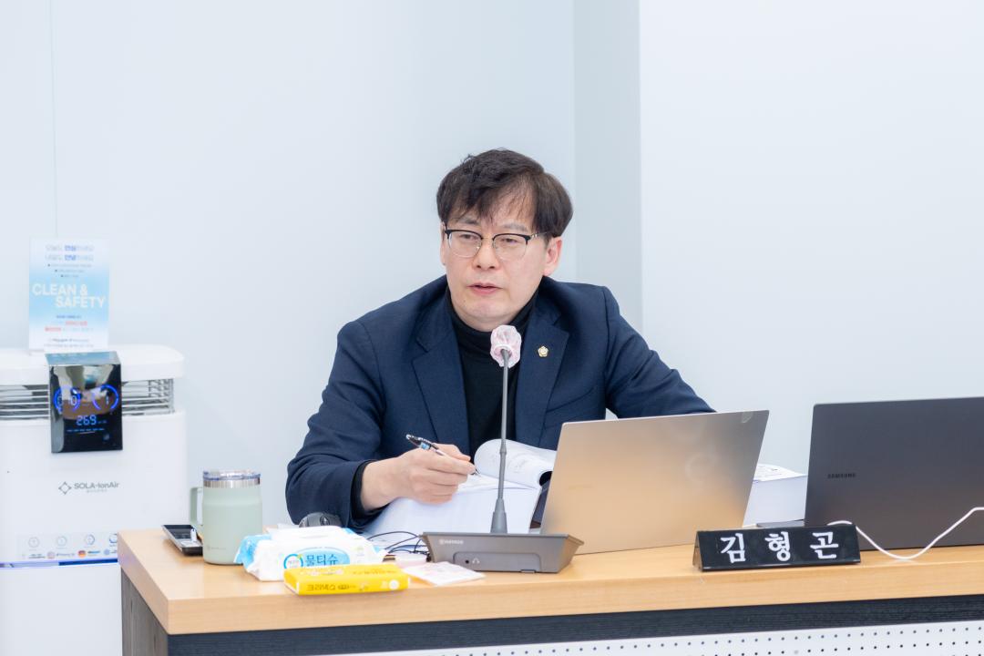 '행정사무감사(복지문화위원회)' 게시글의 사진(10) '행정사무감사(복지문화위원회) (10).jpg'