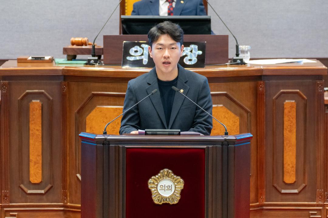 '제330회 임시회 제2차 본회의' 게시글의 사진(26) '제330회 임시회 제2차 본회의 (26).jpg'