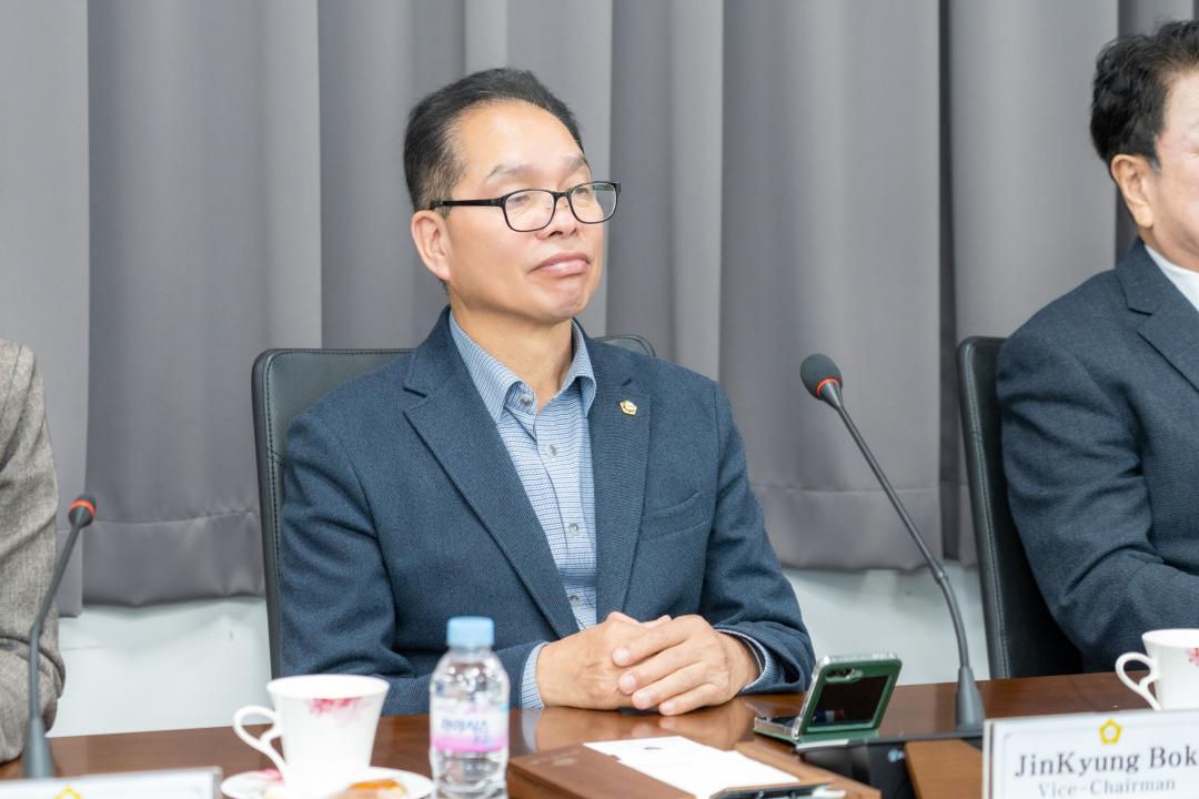 '우즈베키스탄 주한대사 내방' 게시글의 사진(12) '우즈베키스탄 주한대사 내방 (12).jpg' '우즈베키스탄 주한대사 내방' 게시글의 사진(12) '우즈베키스탄 주한대사 내방 (12).jpg'