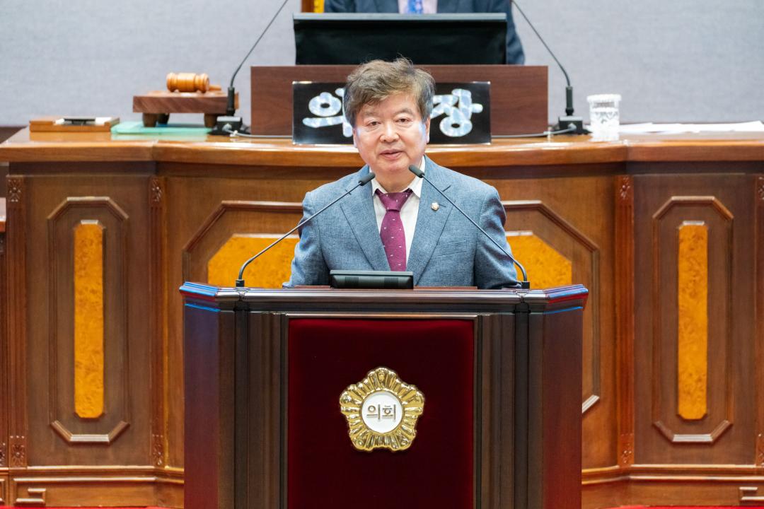 제320회 임시회 제2차 본회의 (10).jpg