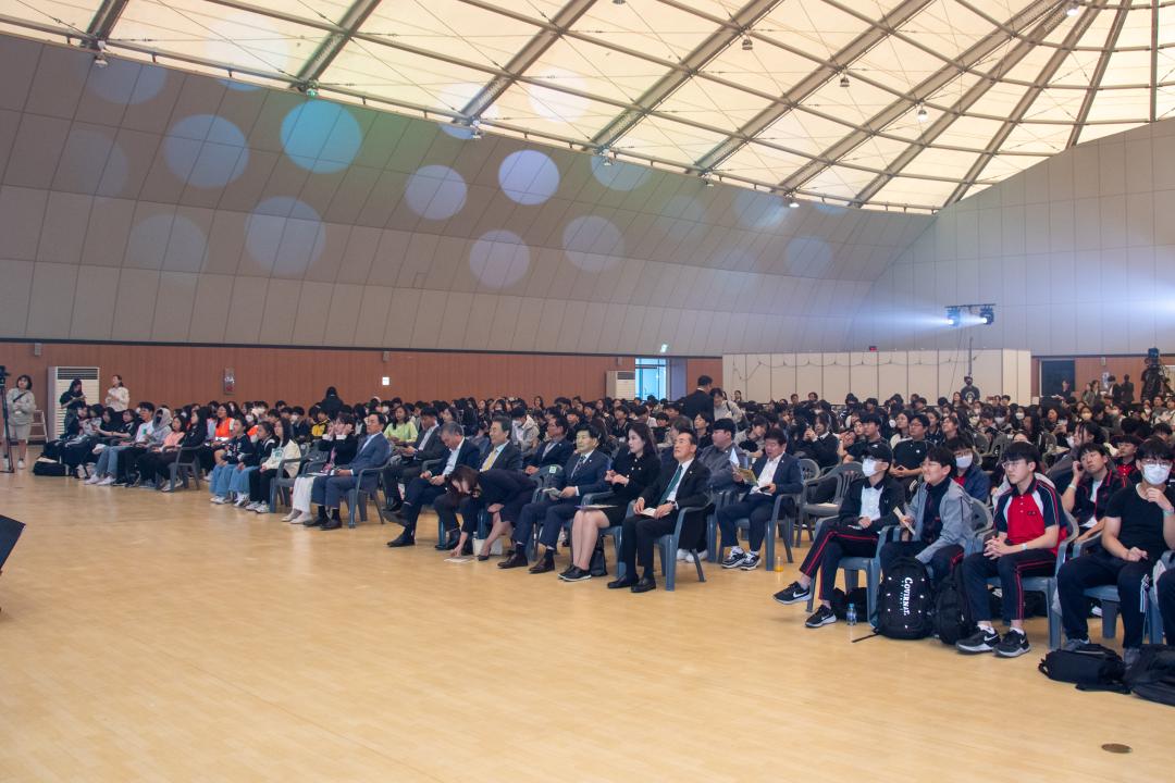 '2023 강남 디지털 DNA 페스티벌' 게시글의 사진(3) 'd6251350e321e11fb3f7497fc4fc1a4000a34db25cd0e7f703343011be12d65e.jpg'